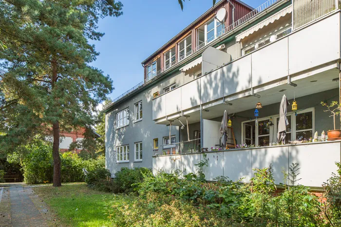 Frisch instandgesetzte 2-Zimmer-Wohnung mit Balkon in Tegeler Seenähe — photo 1